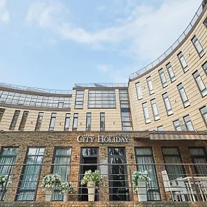 ***** Hotel & Ukraine