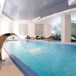 Hotel Taurus &, Leópolis